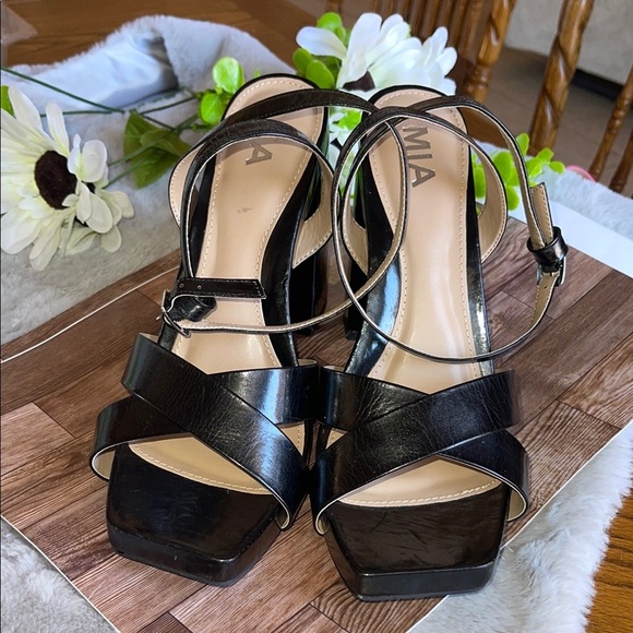 MIA Black Block Heel Sandals with Ankle Strap - Picture 1 of 8